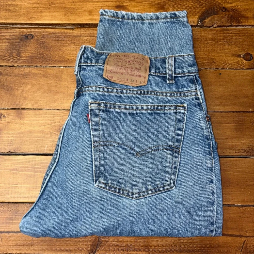 Vintage Levi's 550 Relaxed Fit Jeans Mens 34x30 Blue USA Made Tapered Leg FLAWS